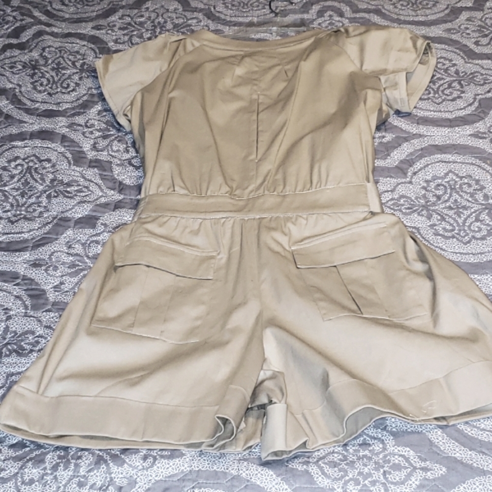Short jumpsuit